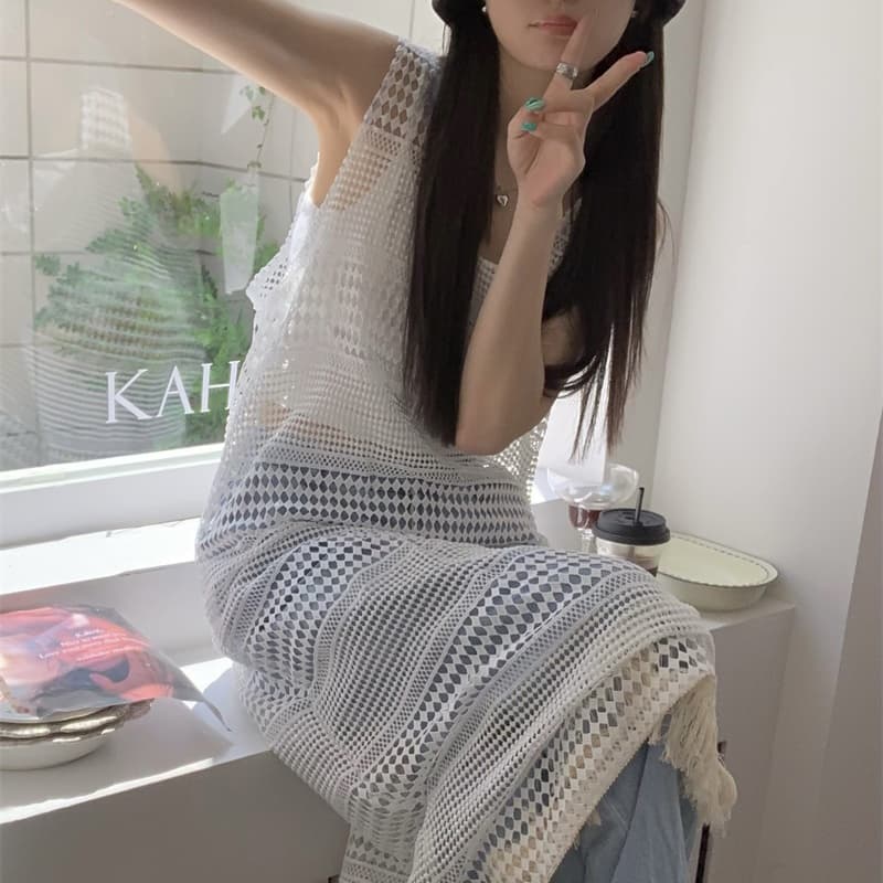 レース ワンピース 透かし編み裾フリンジキャミワンピース
